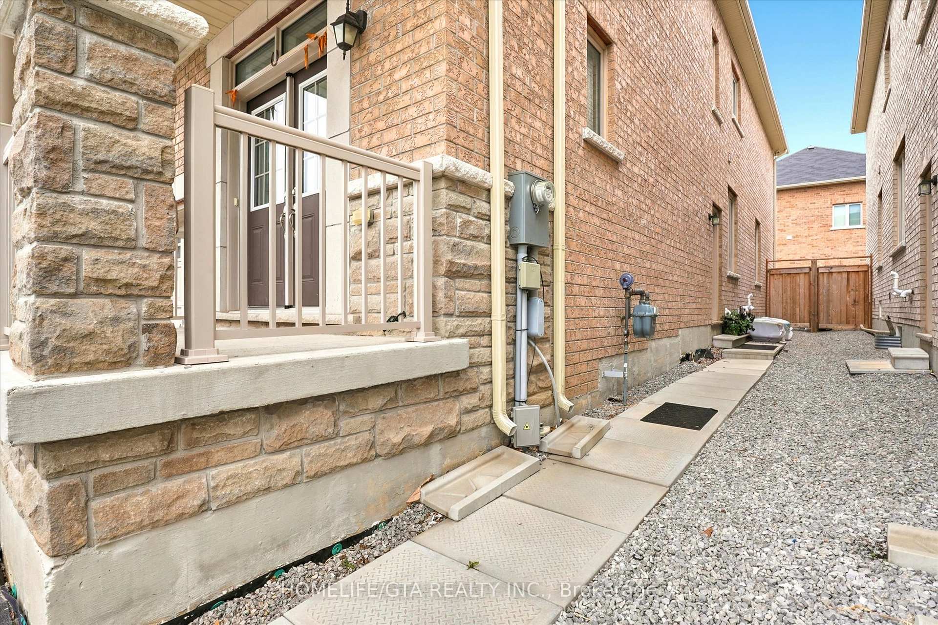 Photo 4 of Unit Basement, 4 Mohandas Drive, Markham, Cedarwood — HOMEH