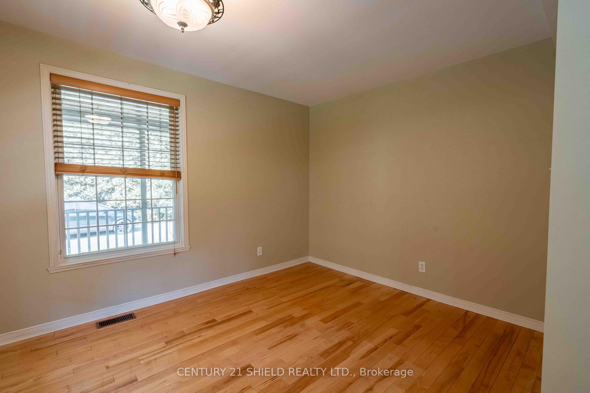 Photo 5 of 315 Eleventh Street E, Cornwall — HOMEH