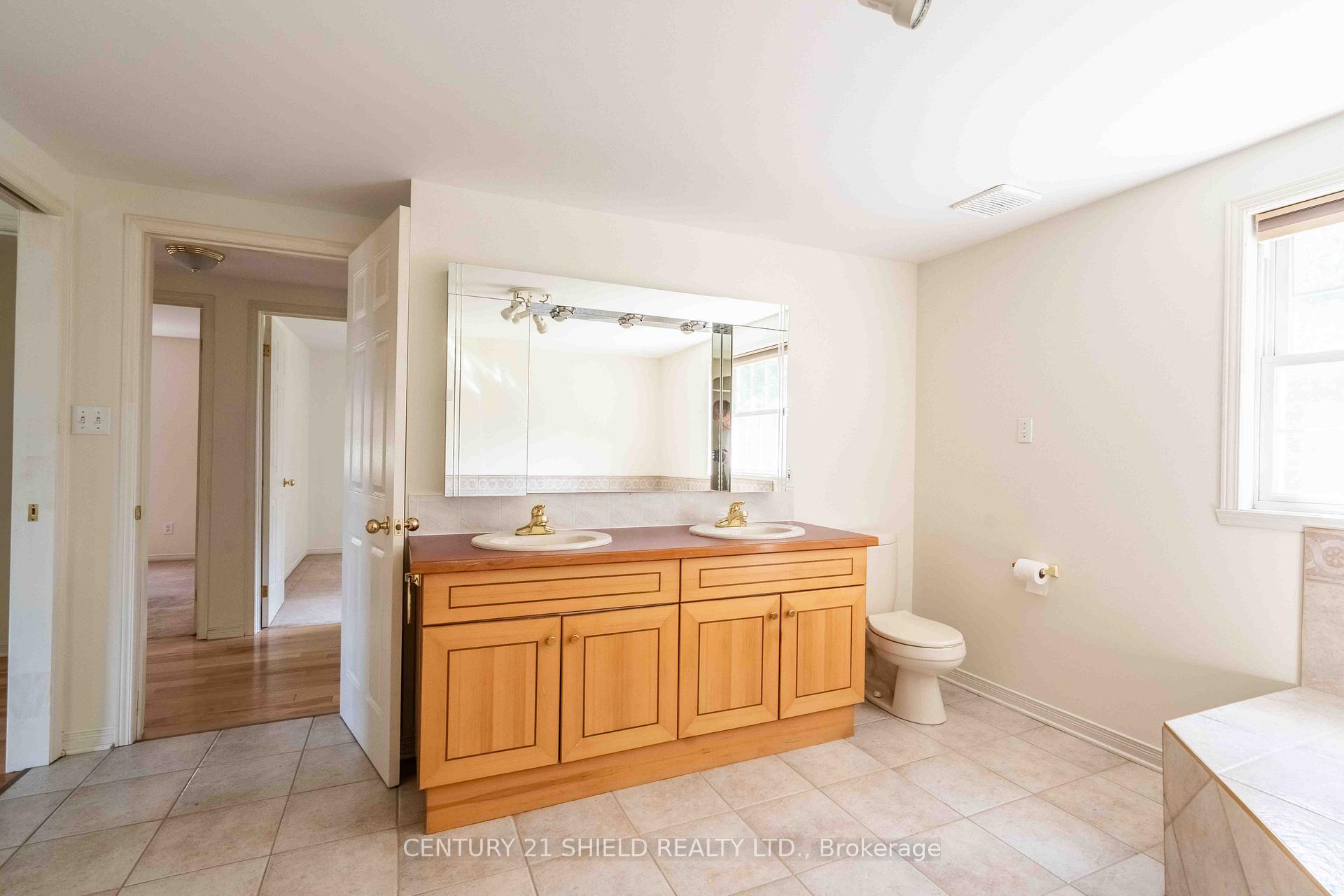 Photo 17 of 315 Eleventh Street E, Cornwall — HOMEH