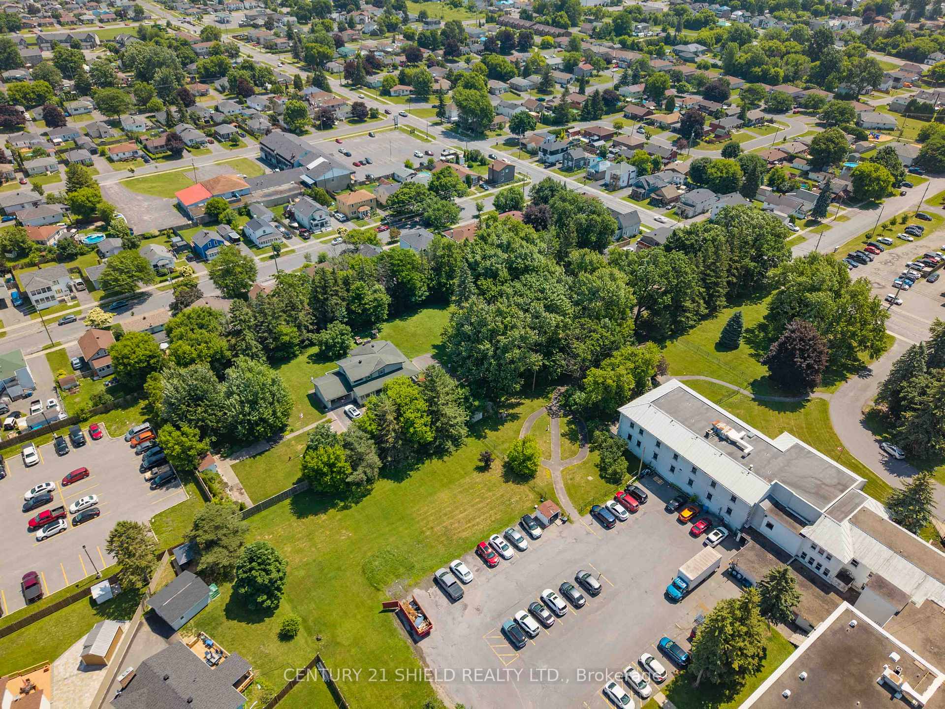 Photo 33 of 315 Eleventh Street E, Cornwall — HOMEH