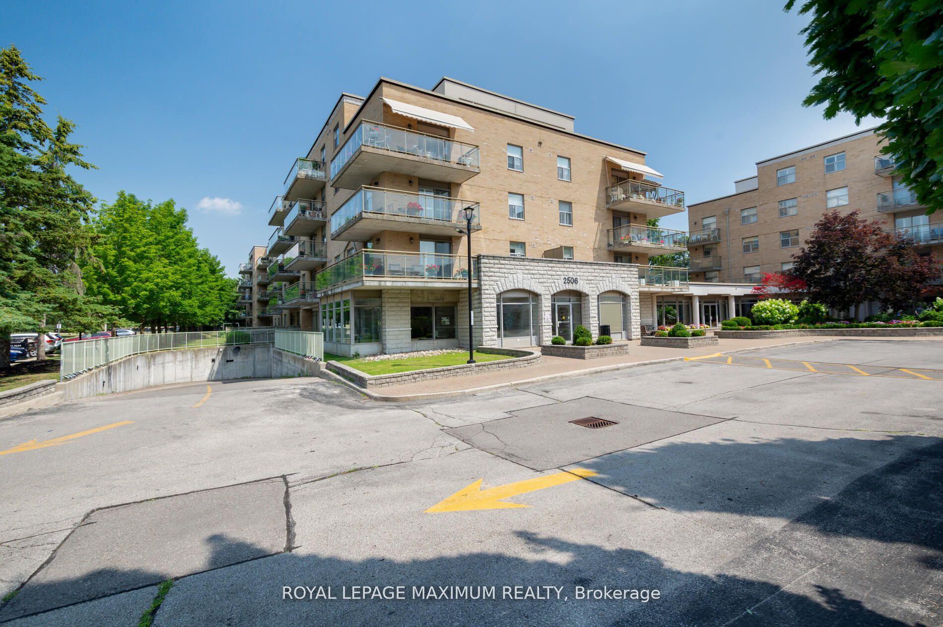 Photo 1 of Unit 408, 2506 Rutherford Road, Vaughan, Maple — HOMEH