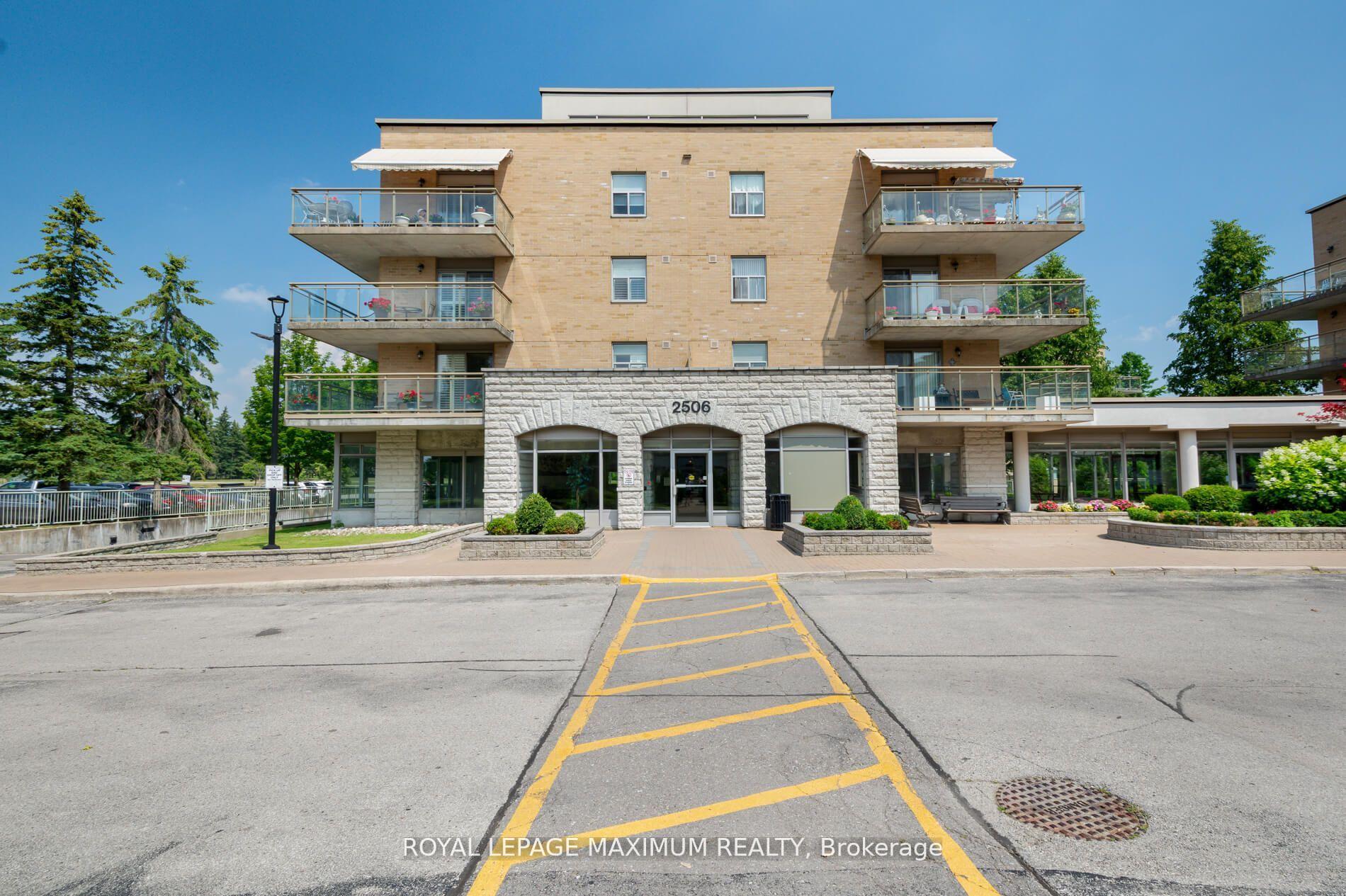 Photo 2 of Unit 408, 2506 Rutherford Road, Vaughan, Maple — HOMEH