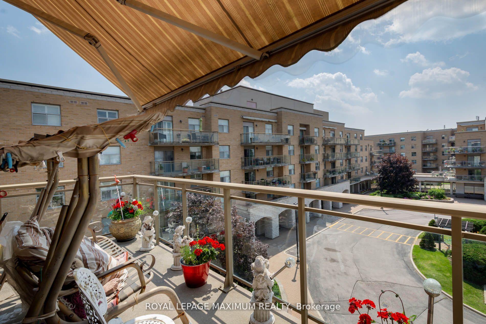 Photo 20 of Unit 408, 2506 Rutherford Road, Vaughan, Maple — HOMEH