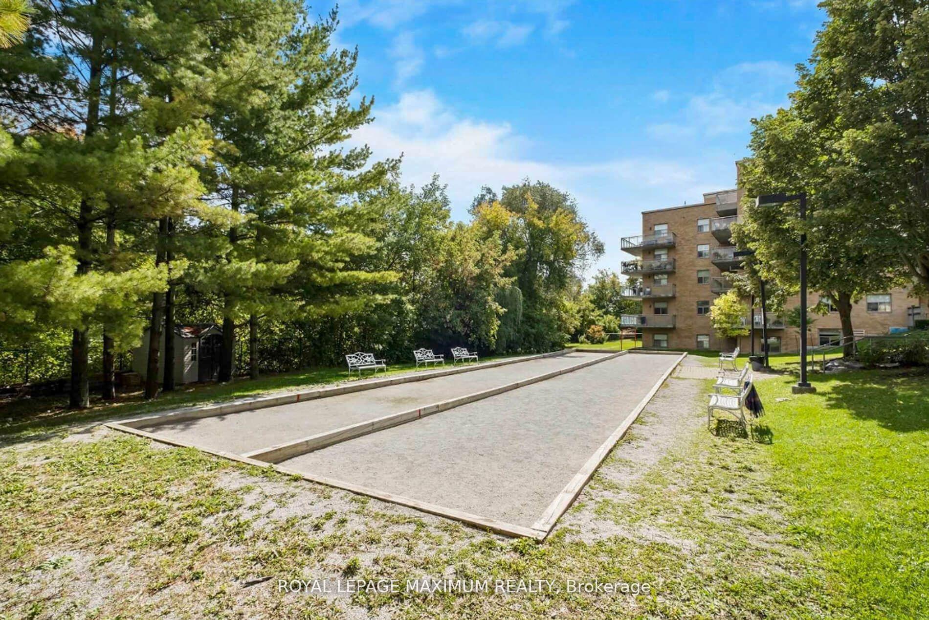 Photo 30 of Unit 408, 2506 Rutherford Road, Vaughan, Maple — HOMEH