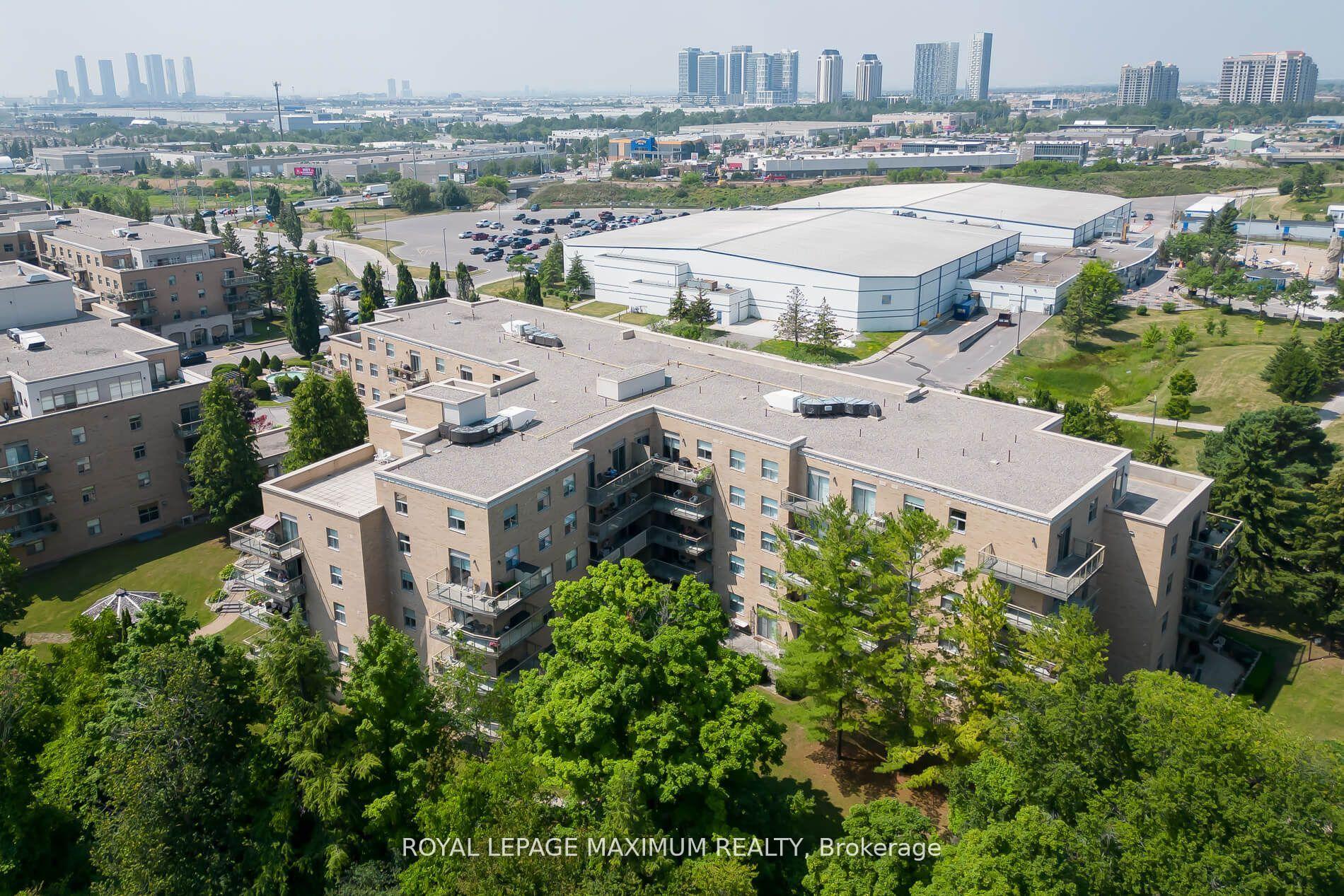 Photo 31 of Unit 408, 2506 Rutherford Road, Vaughan, Maple — HOMEH