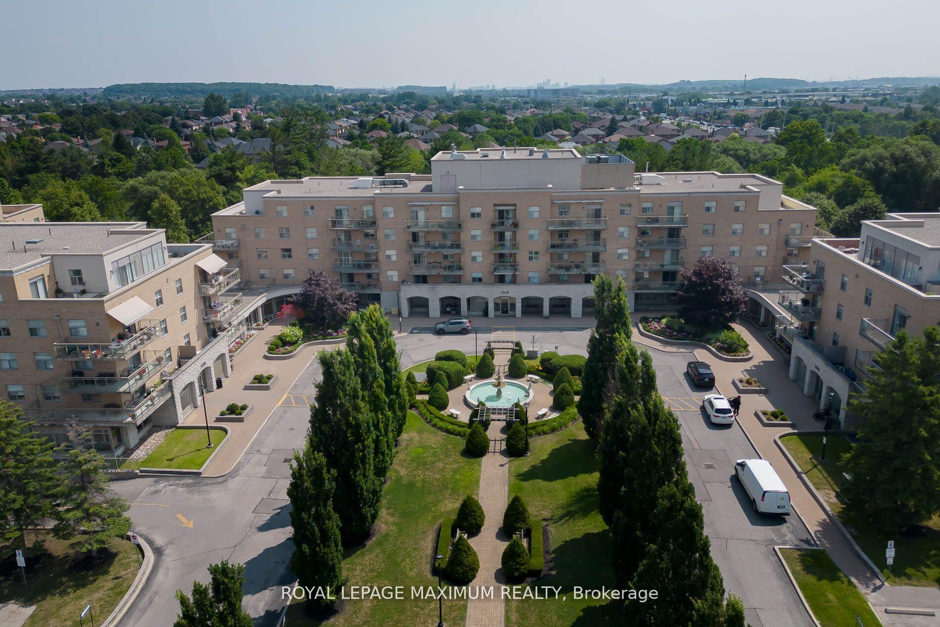 Photo 36 of Unit 408, 2506 Rutherford Road, Vaughan, Maple — HOMEH