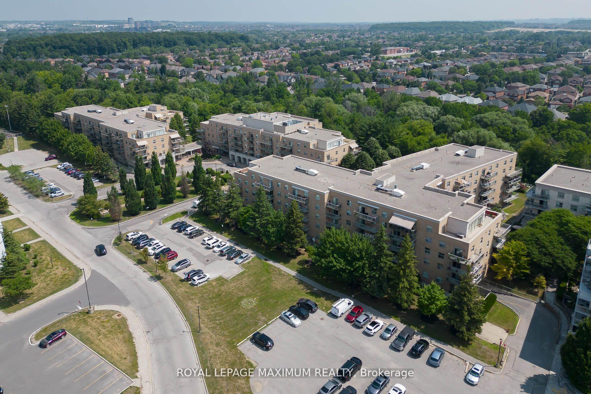 Photo 35 of Unit 408, 2506 Rutherford Road, Vaughan, Maple — HOMEH