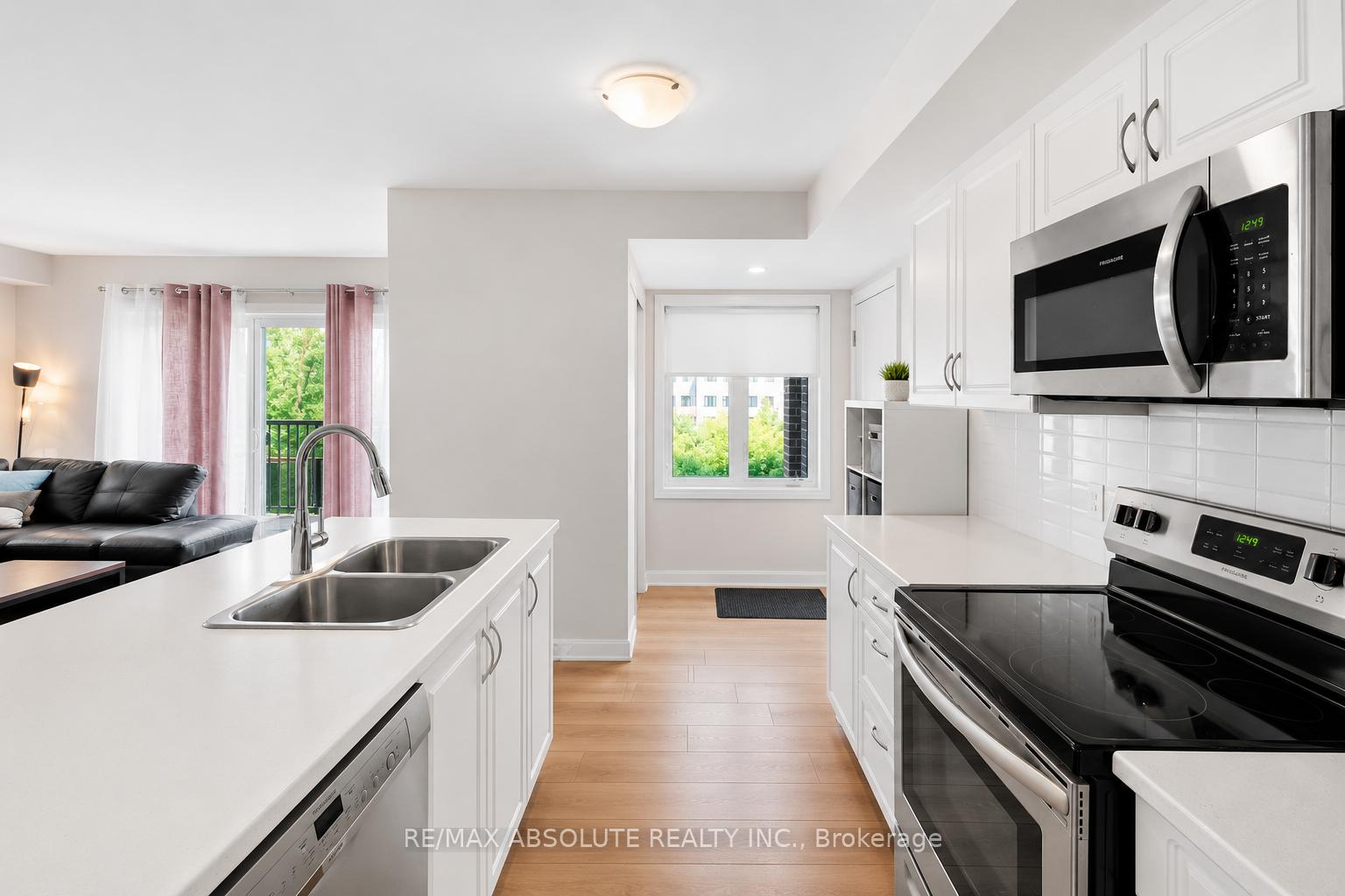 Photo 5 of 235A Eldorado Private, Ottawa, Kanata - Morgan's Grant/South March — HOMEH