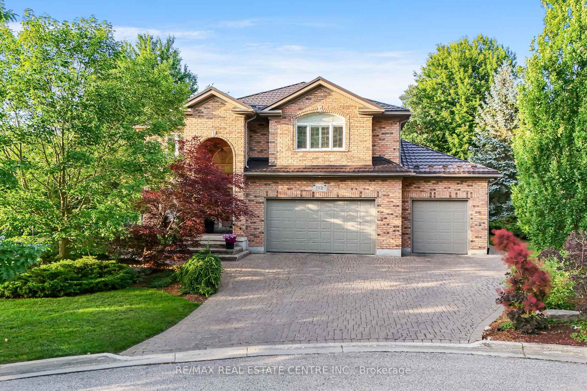 Photo 2 of 112 Dirksen Court, Kitchener, Pioneer Tower West — HOMEH