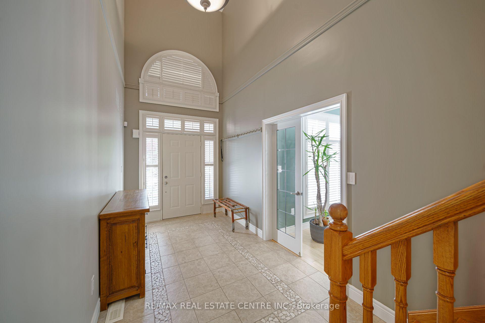 Photo 6 of 112 Dirksen Court, Kitchener, Pioneer Tower West — HOMEH