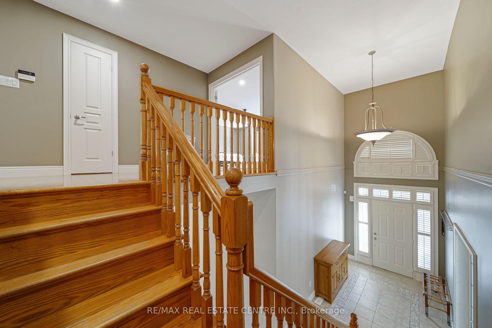 Photo 20 of 112 Dirksen Court, Kitchener, Pioneer Tower West — HOMEH