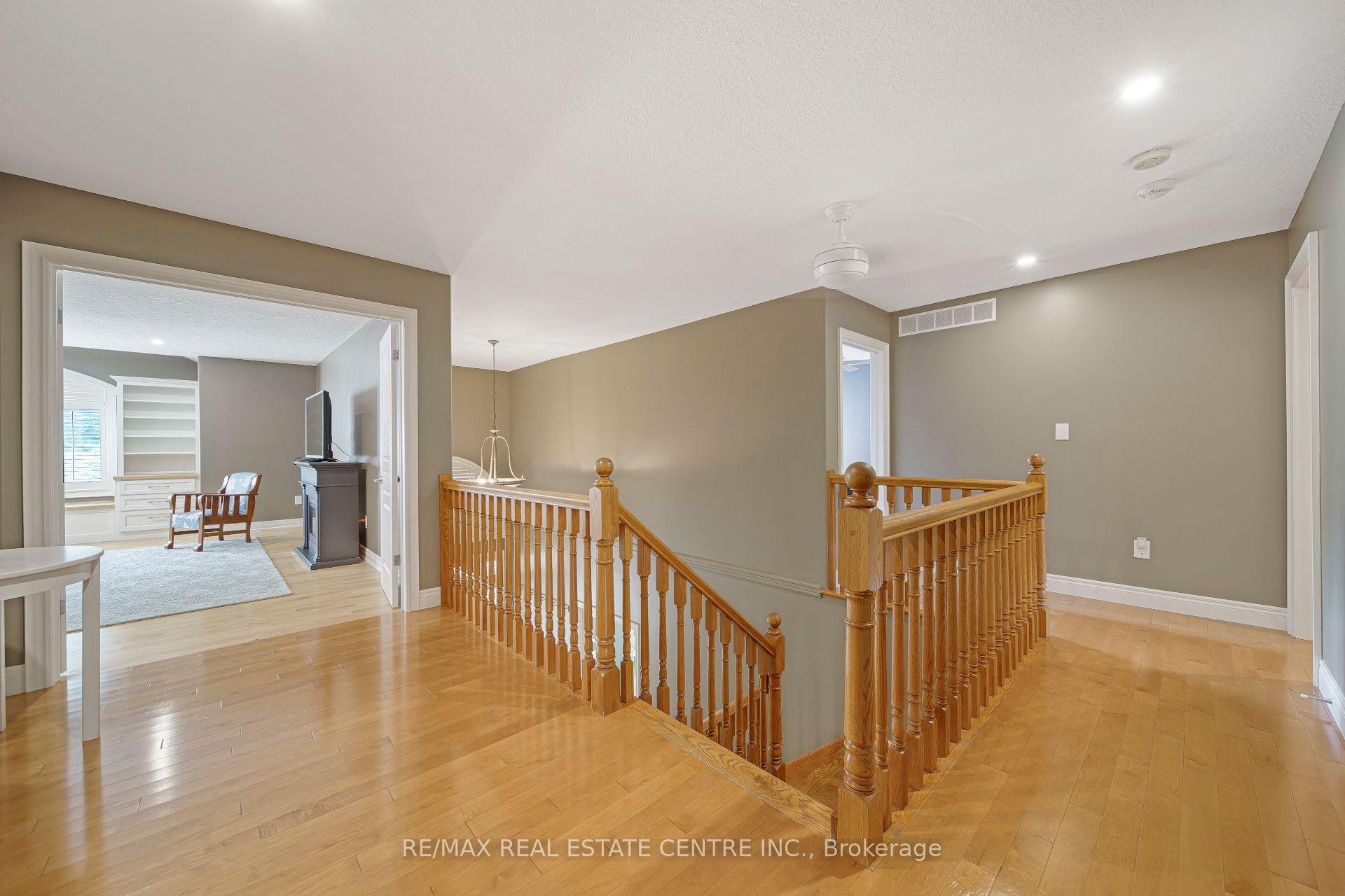 Photo 21 of 112 Dirksen Court, Kitchener, Pioneer Tower West — HOMEH