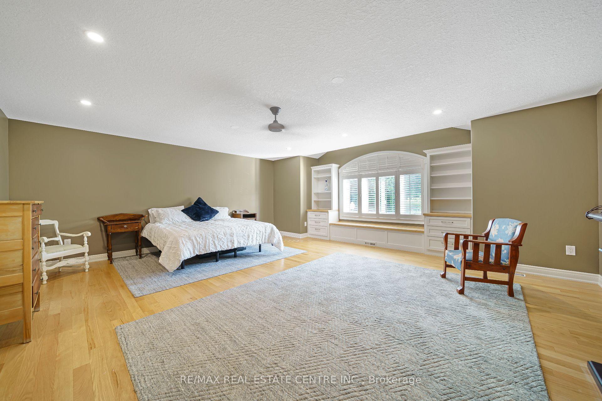 Photo 22 of 112 Dirksen Court, Kitchener, Pioneer Tower West — HOMEH