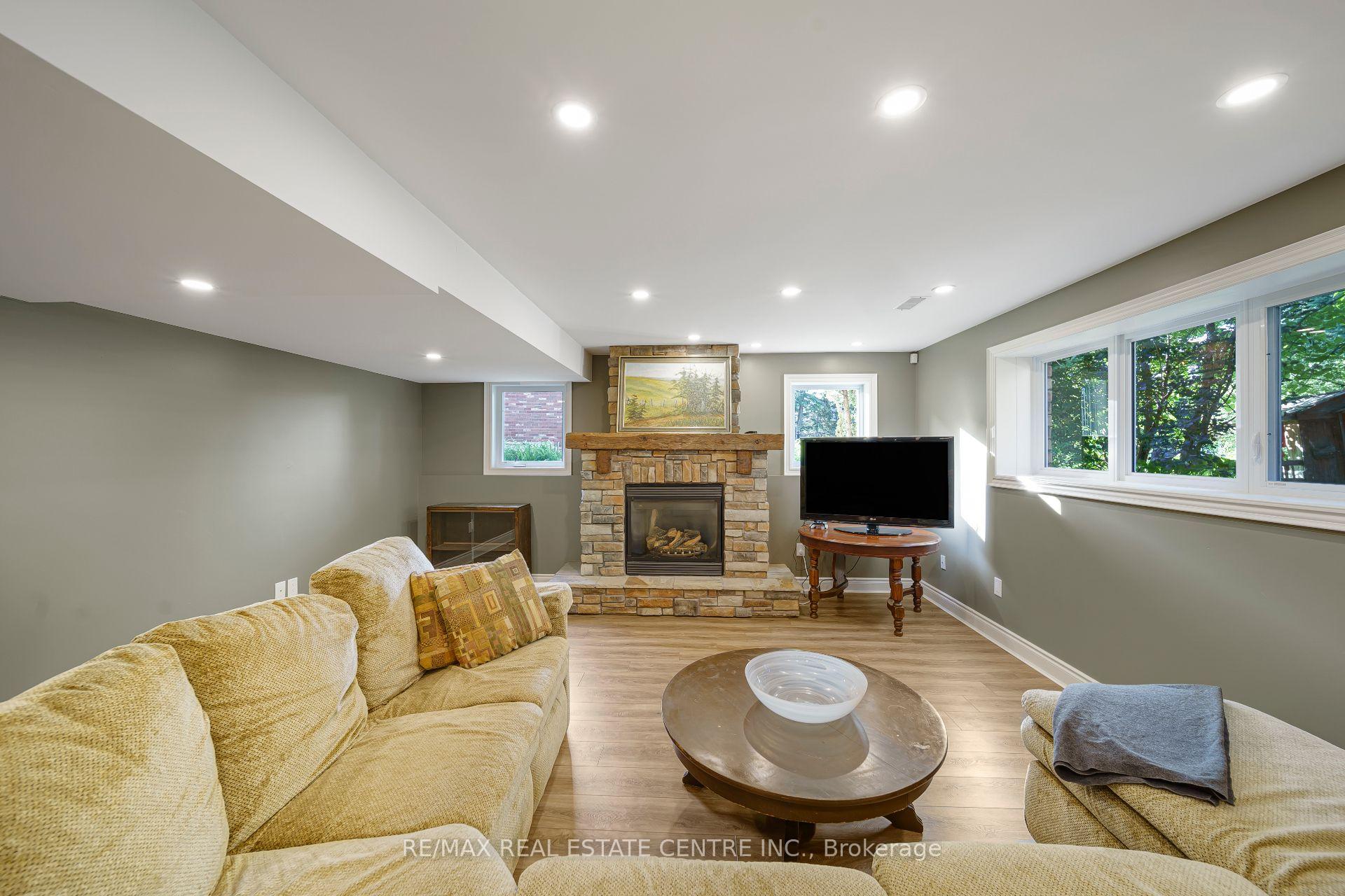 Photo 36 of 112 Dirksen Court, Kitchener, Pioneer Tower West — HOMEH