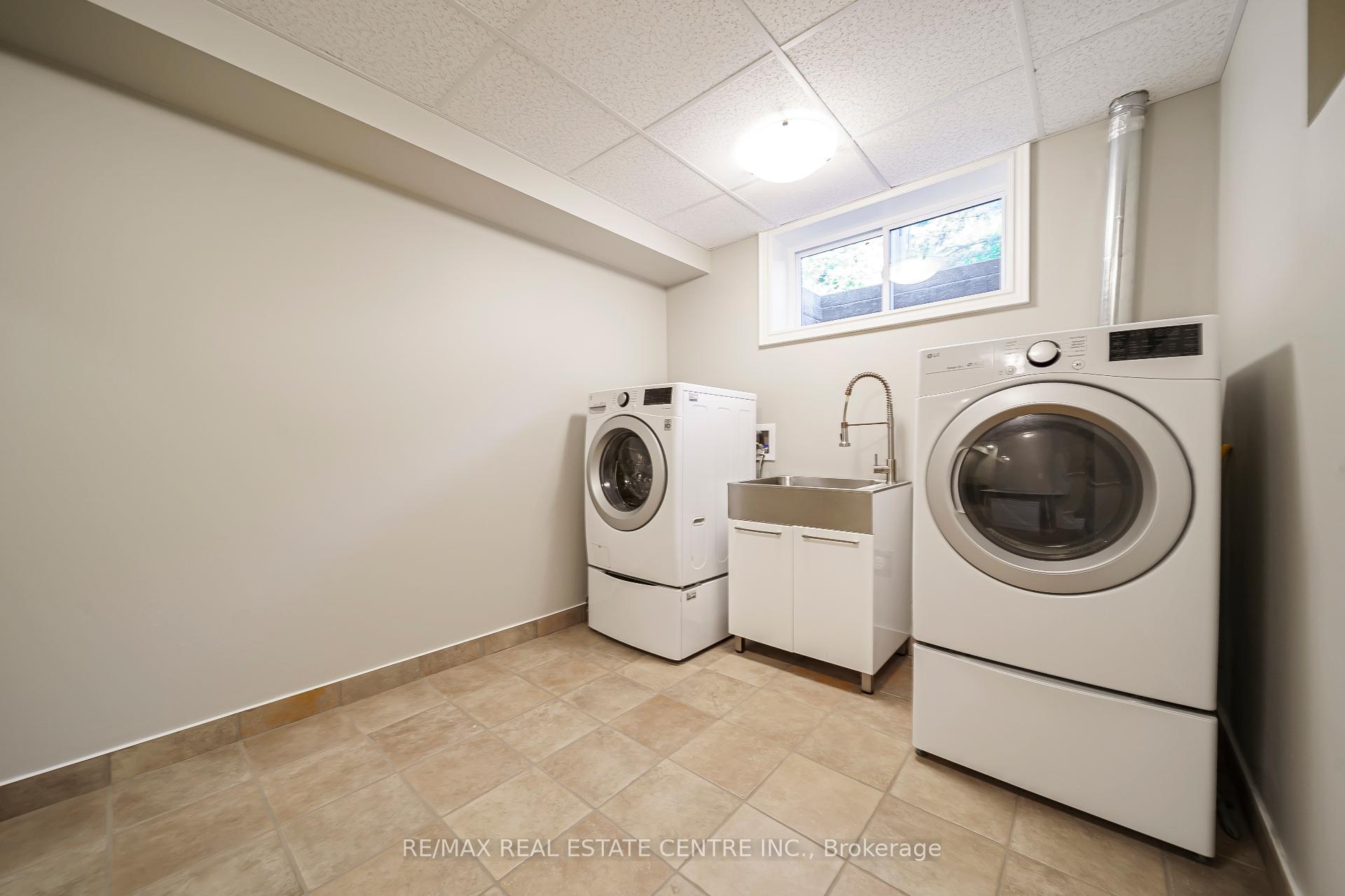 Photo 38 of 112 Dirksen Court, Kitchener, Pioneer Tower West — HOMEH