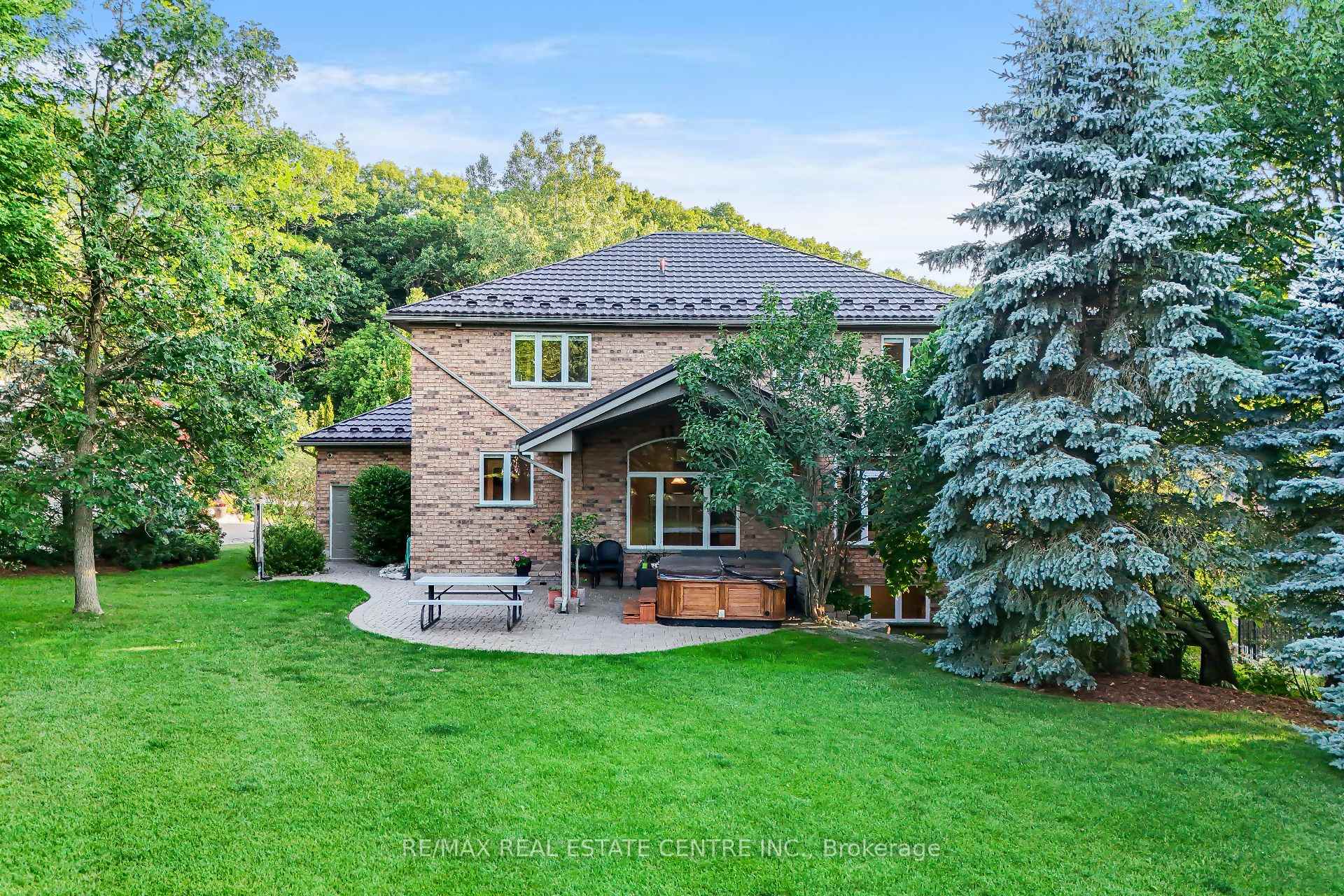 Photo 39 of 112 Dirksen Court, Kitchener, Pioneer Tower West — HOMEH