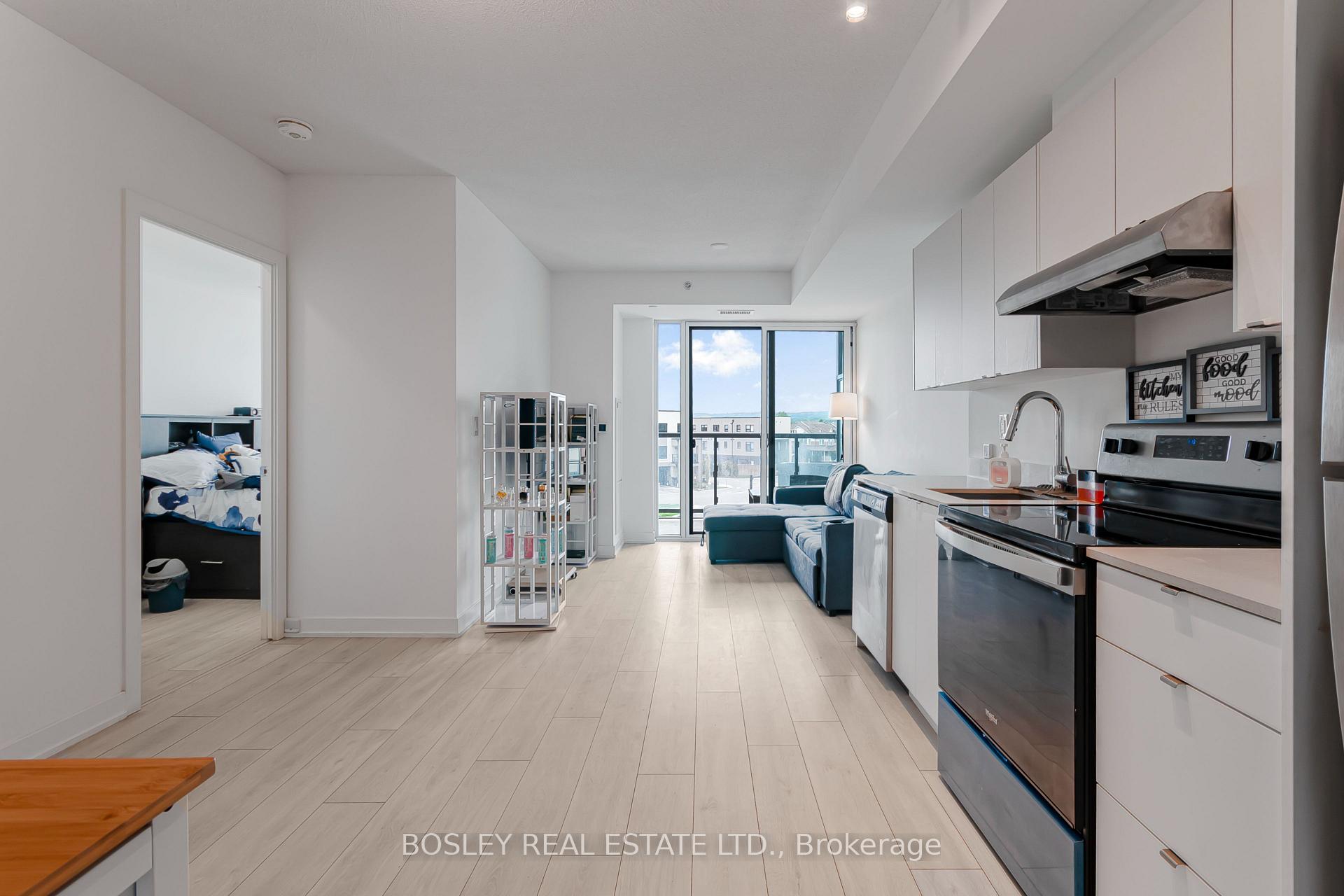 Photo 4 of Unit B - 315, 3200 Dakota Common, Burlington, Alton — HOMEH