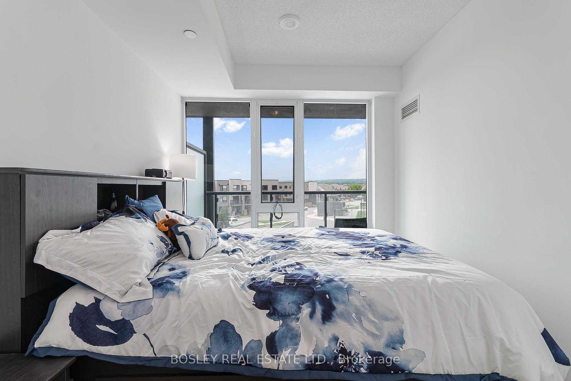 Photo 11 of Unit B - 315, 3200 Dakota Common, Burlington, Alton — HOMEH