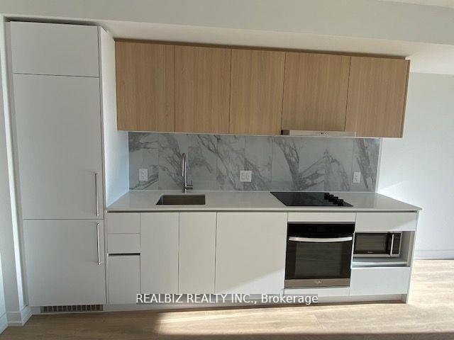Photo 5 of Unit 1715, 28 Interchange Way, Vaughan, Vaughan Corporate Centre — HOMEH
