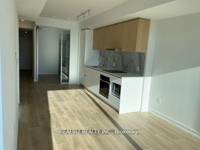 Photo 14 of Unit 1715, 28 Interchange Way, Vaughan, Vaughan Corporate Centre — HOMEH