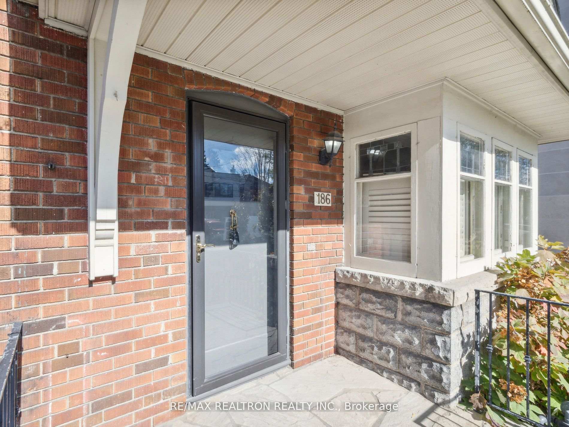 Photo 4 of 186 Wanless Avenue, Toronto, Lawrence Park North — HOMEH