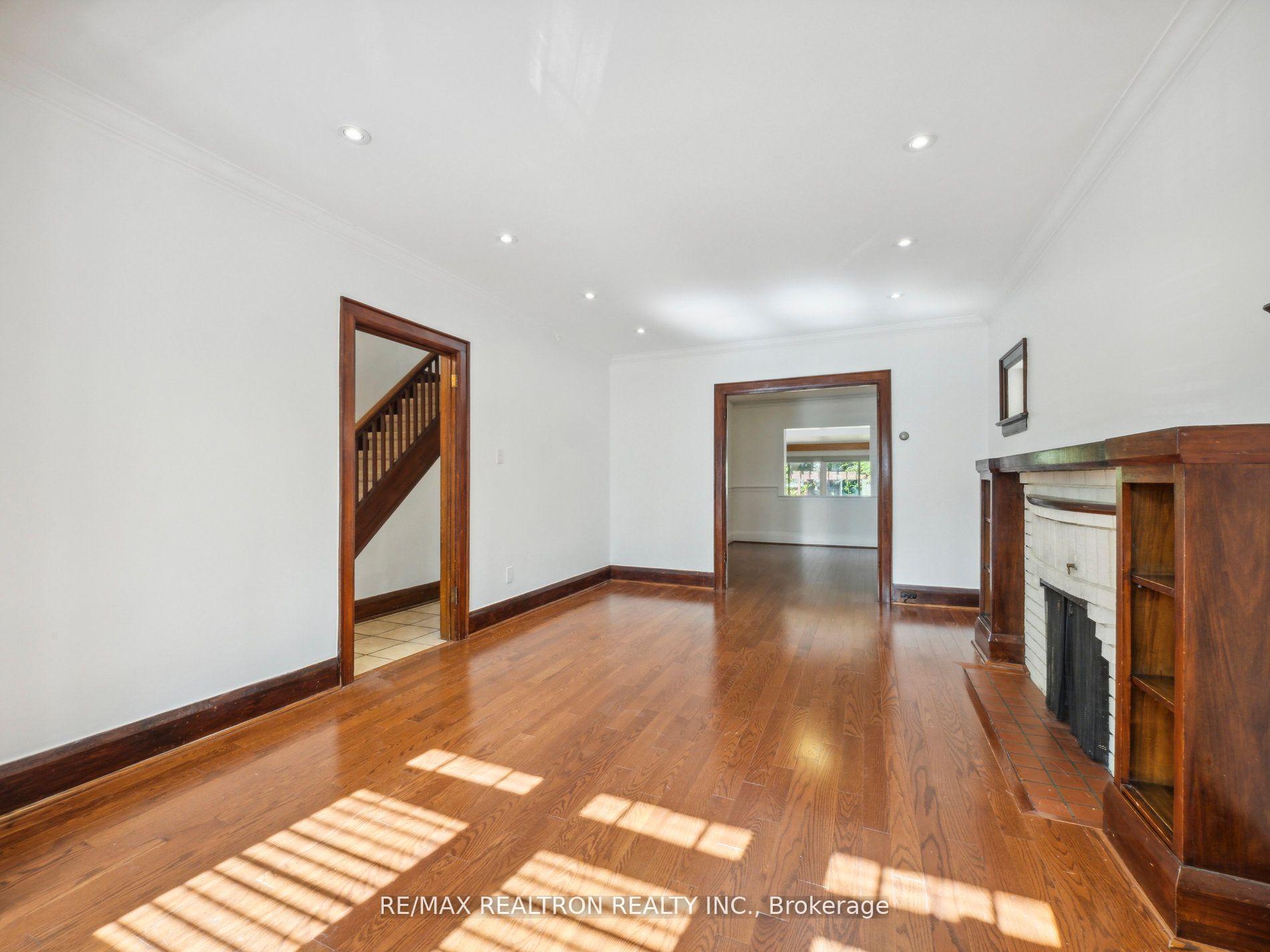 Photo 11 of 186 Wanless Avenue, Toronto, Lawrence Park North — HOMEH