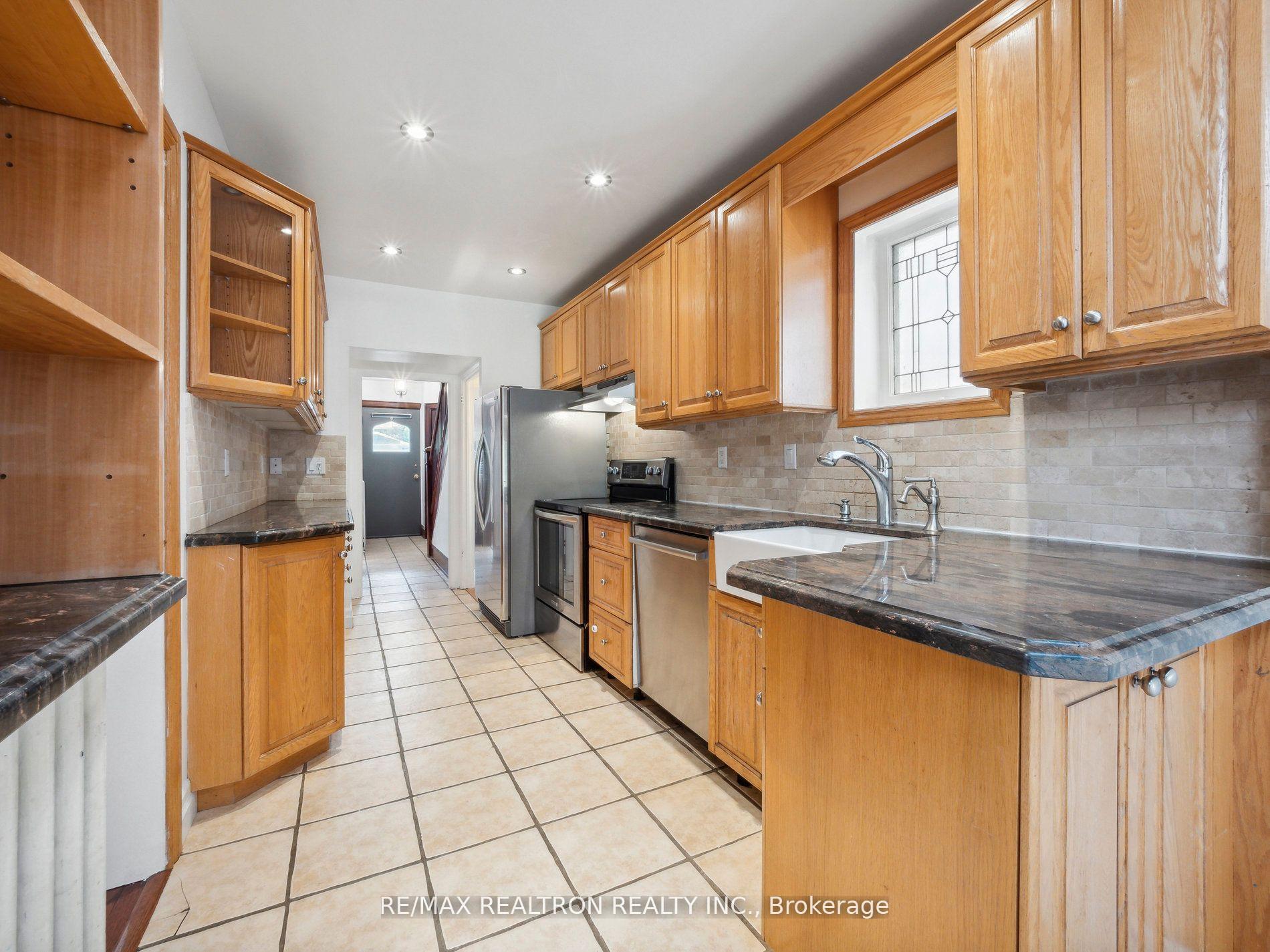Photo 18 of 186 Wanless Avenue, Toronto, Lawrence Park North — HOMEH