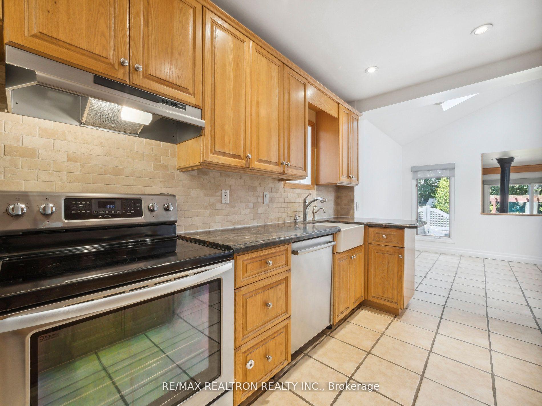 Photo 19 of 186 Wanless Avenue, Toronto, Lawrence Park North — HOMEH
