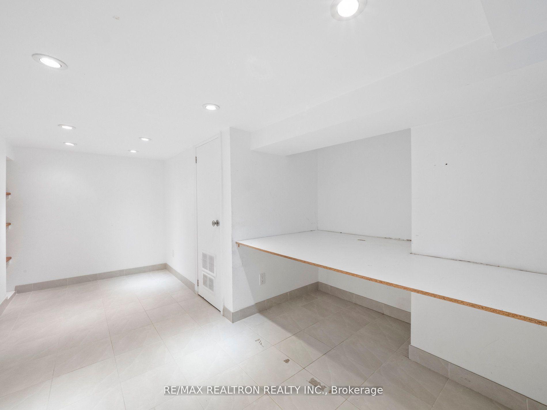 Photo 34 of 186 Wanless Avenue, Toronto, Lawrence Park North — HOMEH