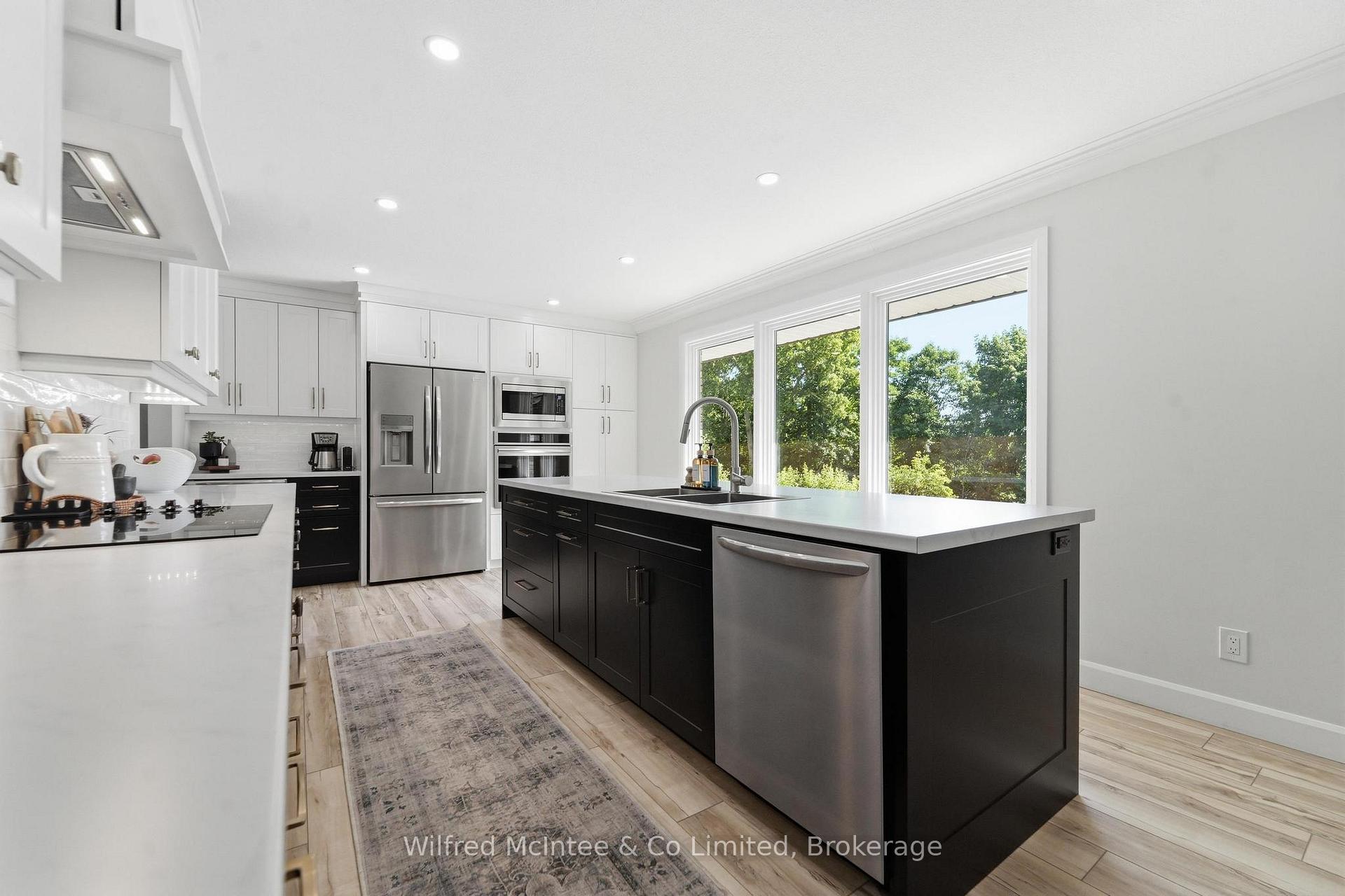 Photo 14 of 206 Thomas Street, Brockton — HOMEH