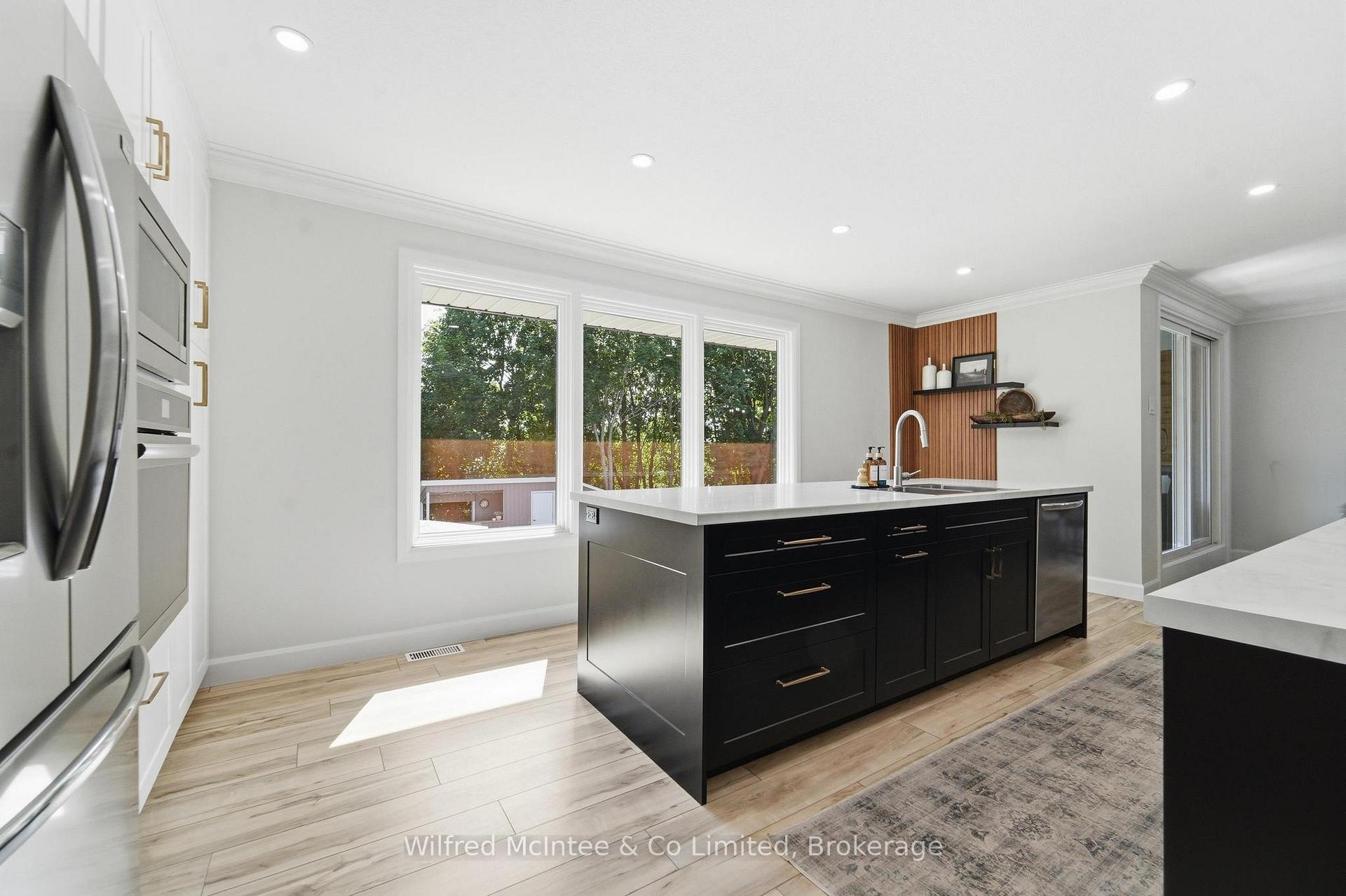 Photo 15 of 206 Thomas Street, Brockton — HOMEH