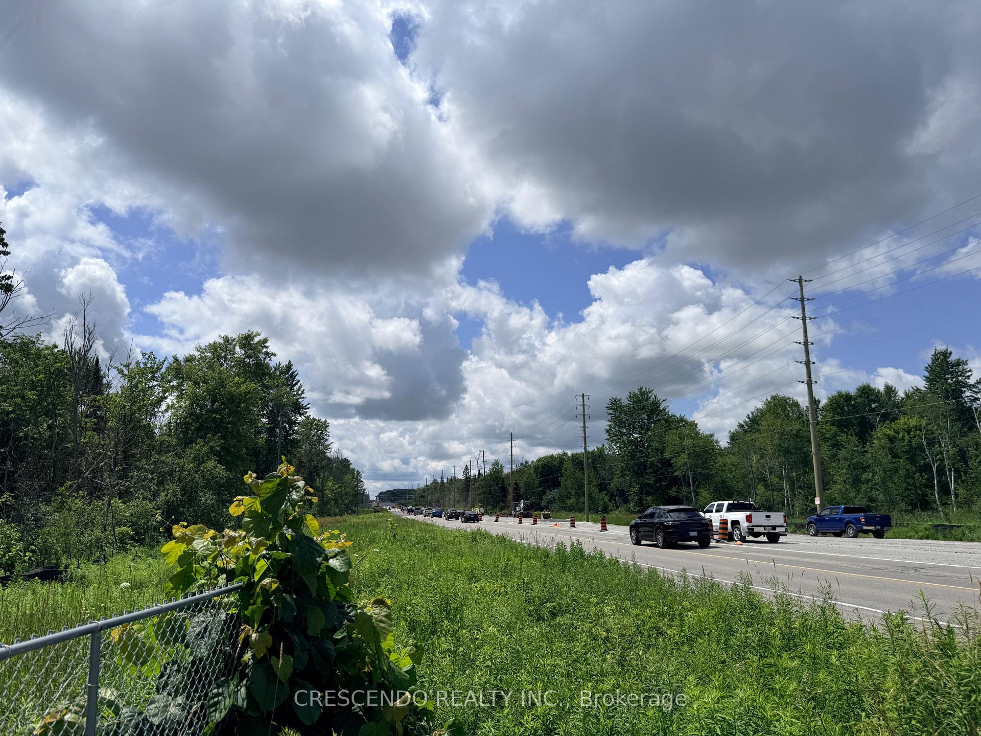 Photo 3 of 2687 Innisfil Beach Road, Innisfil, Rural Innisfil — HOMEH