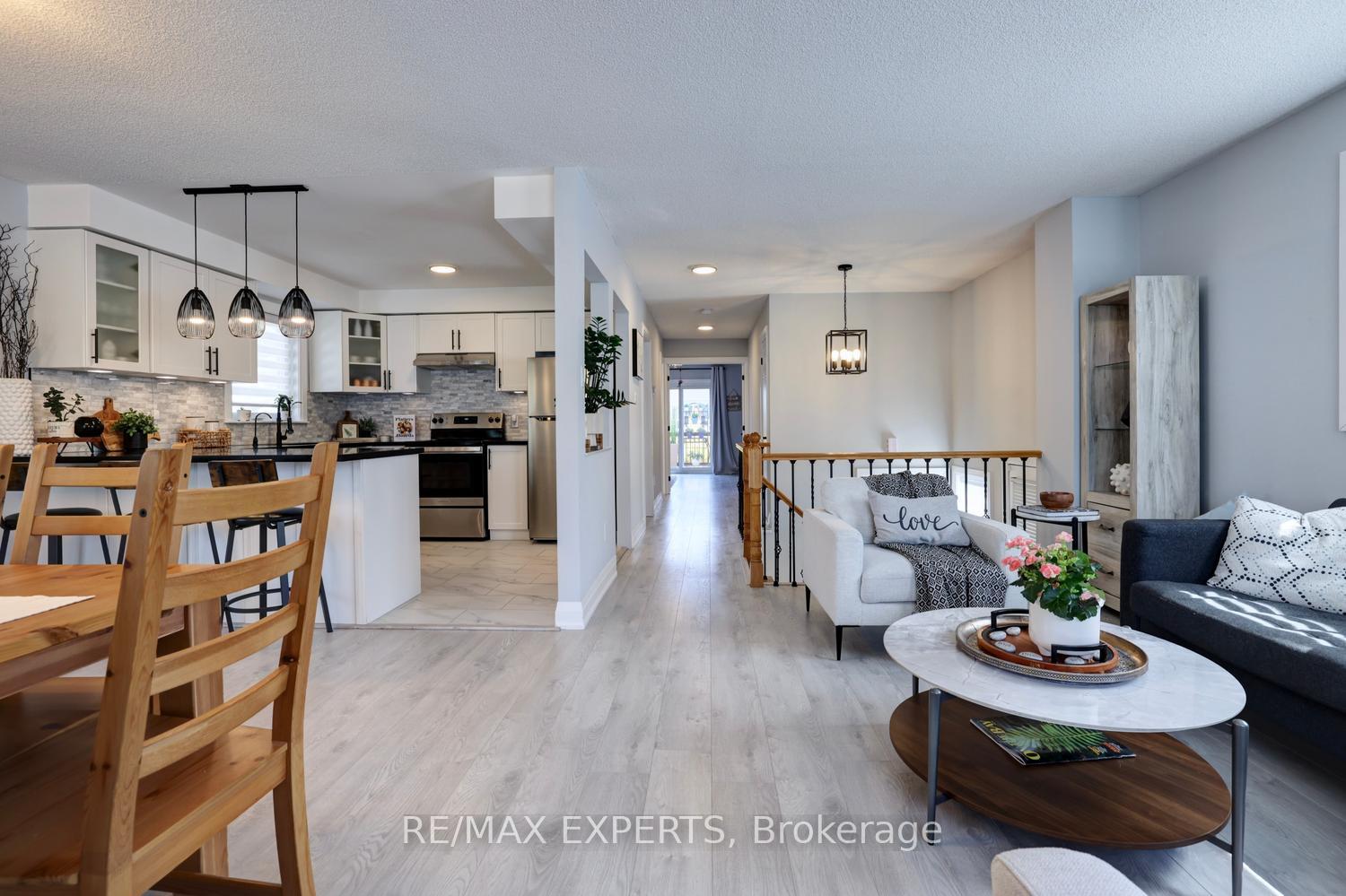 Photo 8 of 72 Donald Crescent, Wasaga Beach — HOMEH