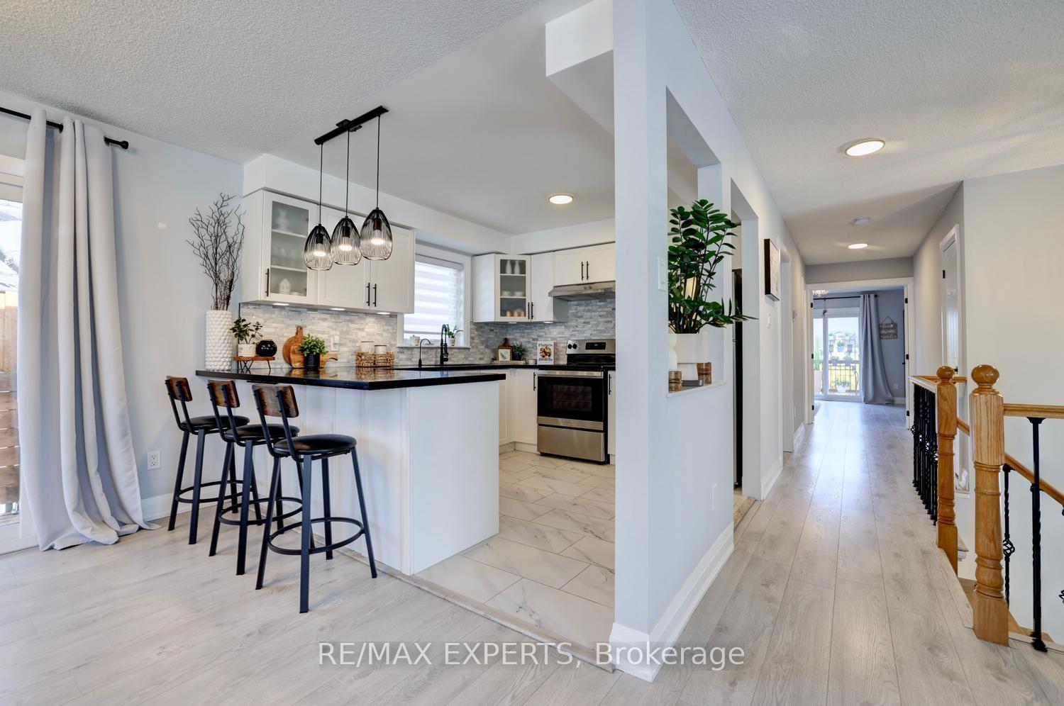 Photo 18 of 72 Donald Crescent, Wasaga Beach — HOMEH