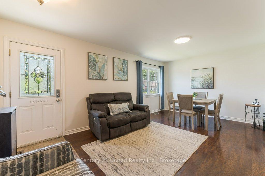Photo 3 of 470 O'connell Road, Peterborough, Otonabee Ward 1 — HOMEH