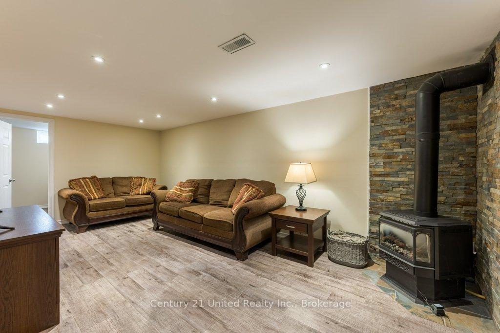 Photo 14 of 470 O'connell Road, Peterborough, Otonabee Ward 1 — HOMEH