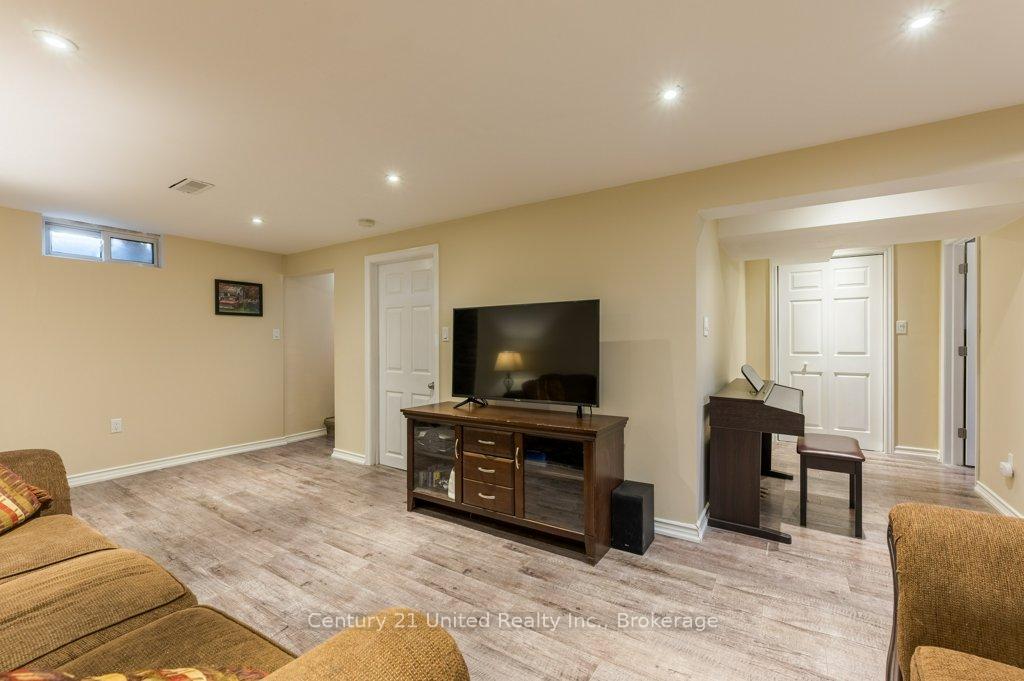Photo 15 of 470 O'connell Road, Peterborough, Otonabee Ward 1 — HOMEH