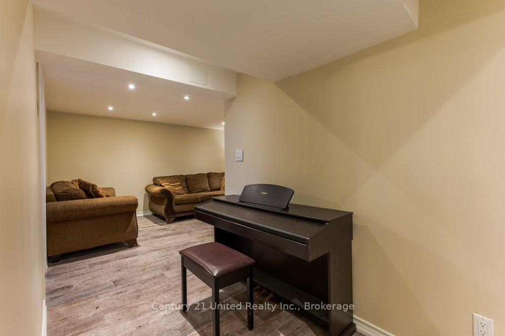 Photo 16 of 470 O'connell Road, Peterborough, Otonabee Ward 1 — HOMEH
