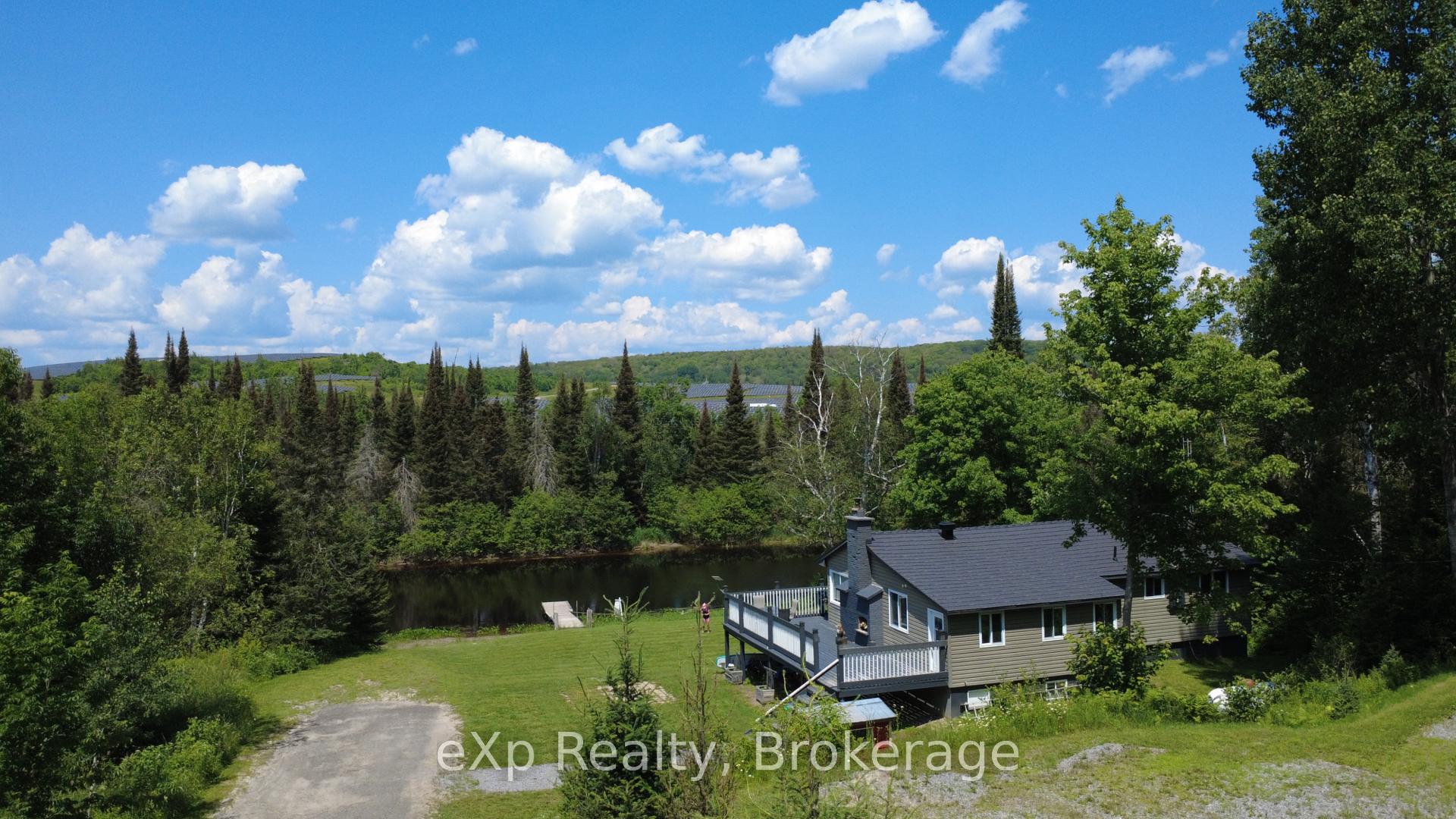 Photo 4 of 249 River Drive, Burk's Falls — HOMEH