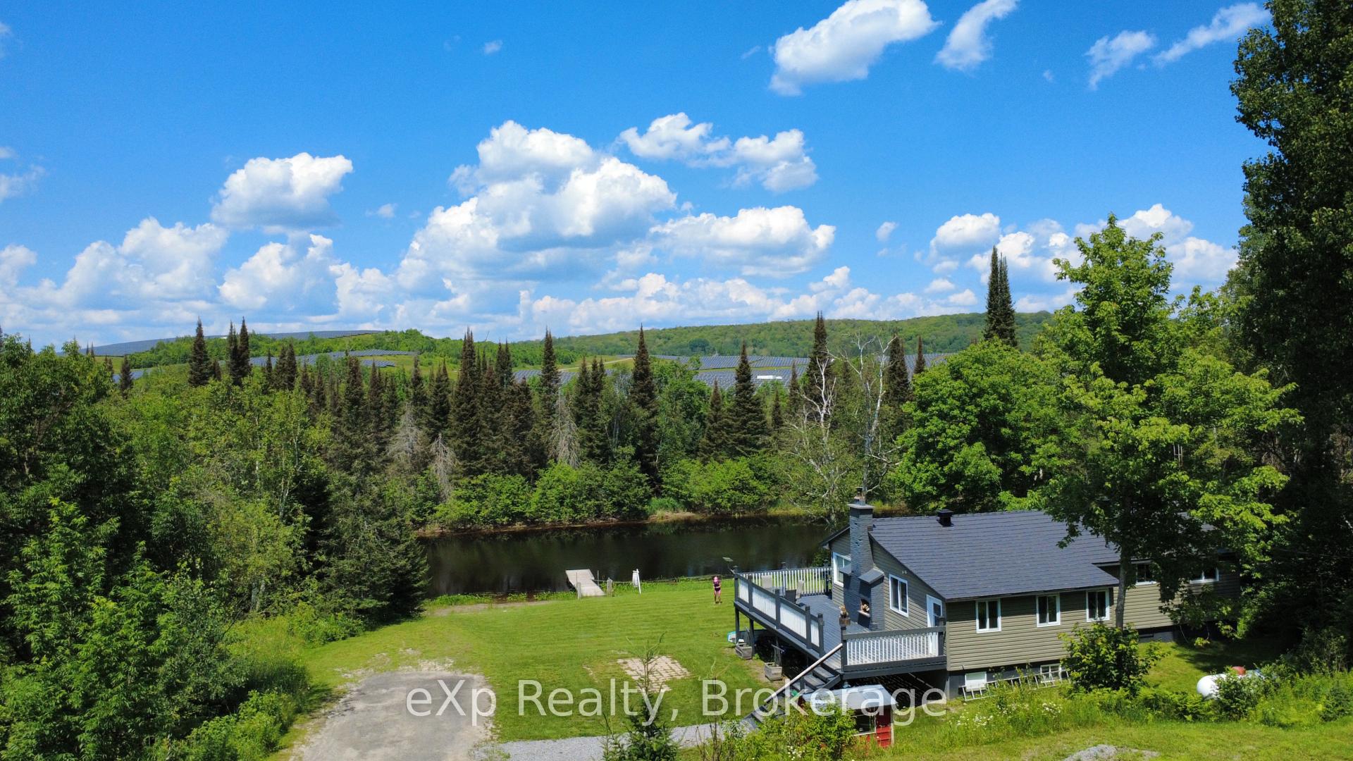 Photo 16 of 249 River Drive, Burk's Falls — HOMEH