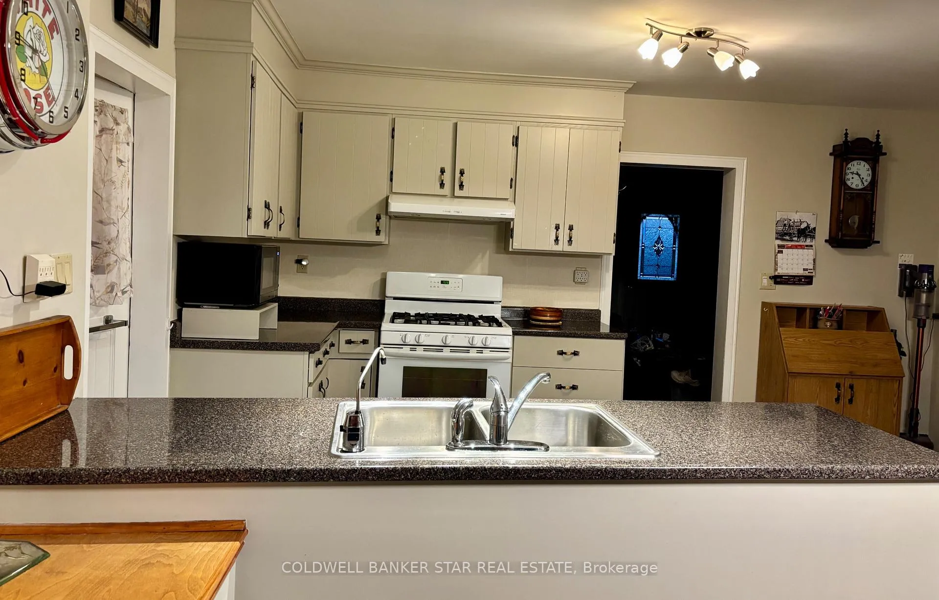 Photo 2 of 923272 Road 92, Zorra, Lakeside — HOMEH