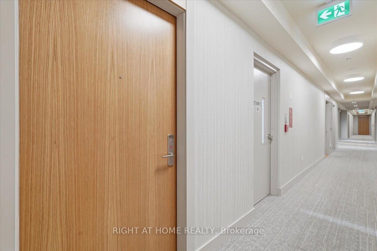 Photo 8 of Unit 910, 8960 Jane Street, Vaughan, Vellore Village — HOMEH