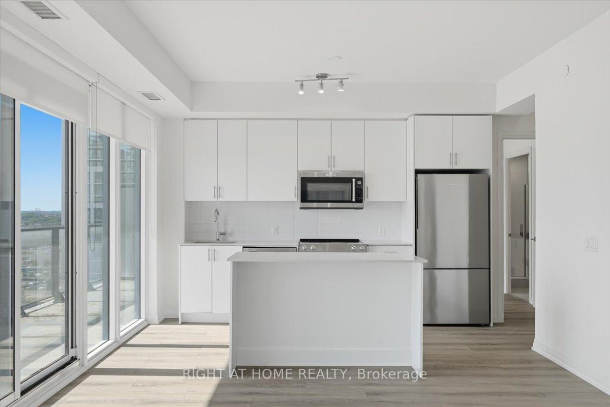 Photo 12 of Unit 910, 8960 Jane Street, Vaughan, Vellore Village — HOMEH