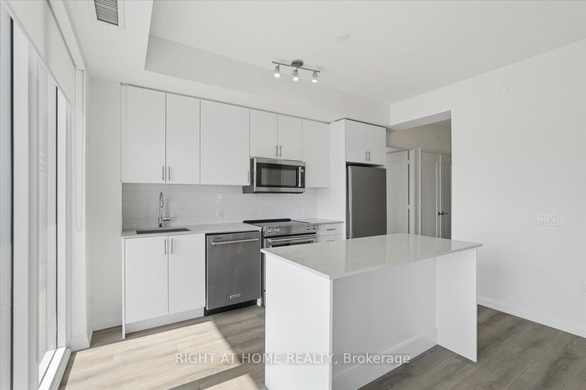Photo 13 of Unit 910, 8960 Jane Street, Vaughan, Vellore Village — HOMEH
