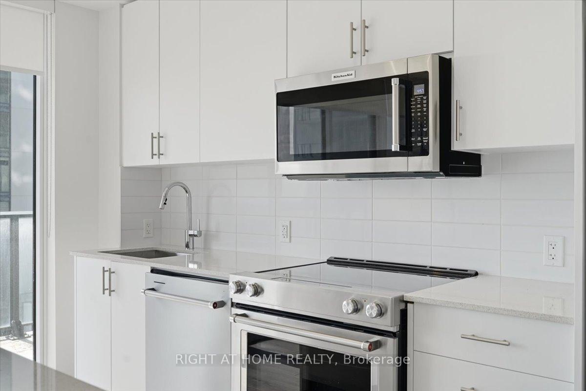 Photo 14 of Unit 910, 8960 Jane Street, Vaughan, Vellore Village — HOMEH