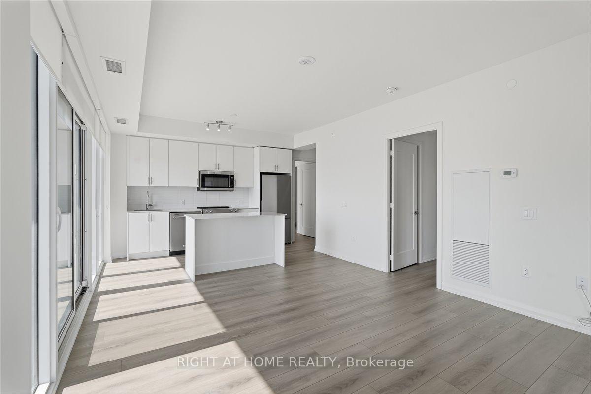 Photo 17 of Unit 910, 8960 Jane Street, Vaughan, Vellore Village — HOMEH