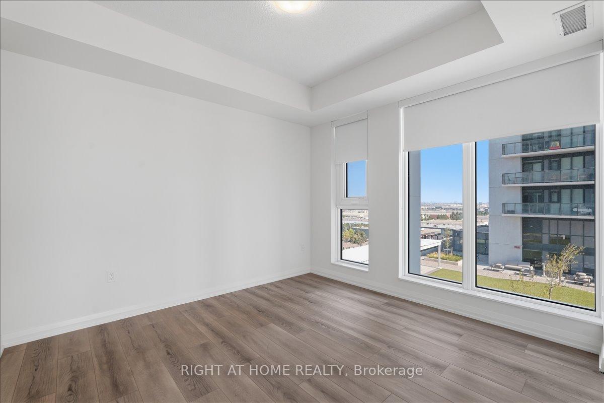 Photo 22 of Unit 910, 8960 Jane Street, Vaughan, Vellore Village — HOMEH