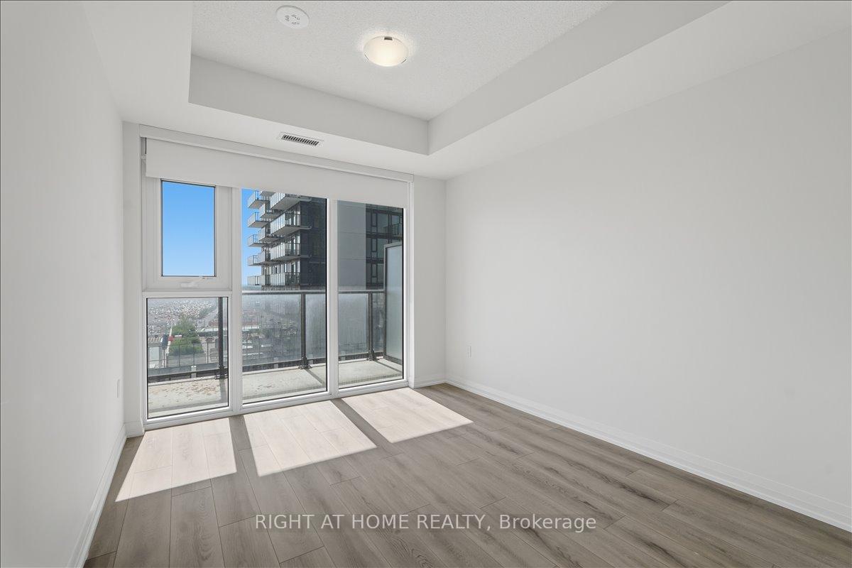 Photo 26 of Unit 910, 8960 Jane Street, Vaughan, Vellore Village — HOMEH