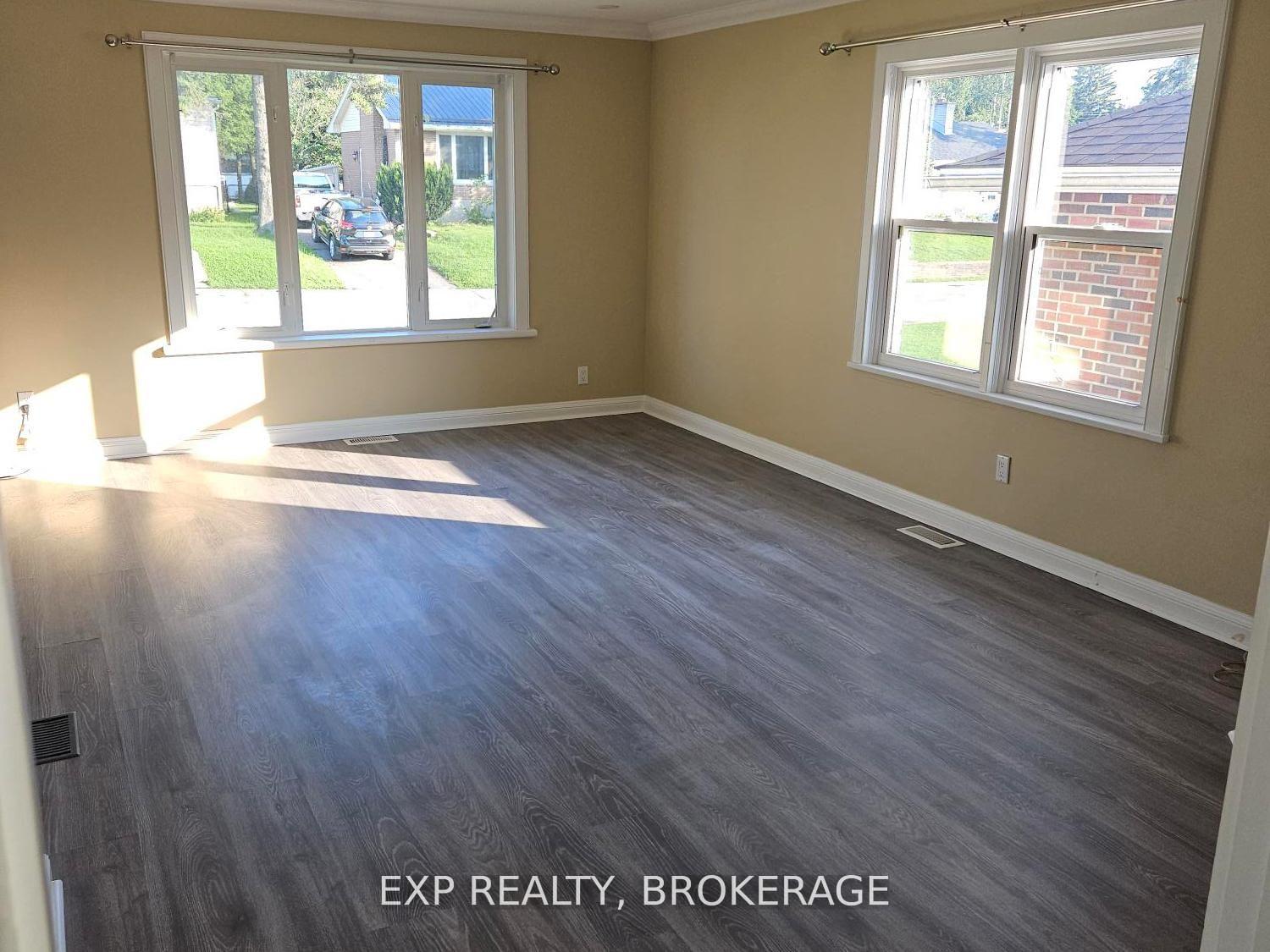 Photo 10 of 300 Herbert Street, Gananoque, Gananoque — HOMEH
