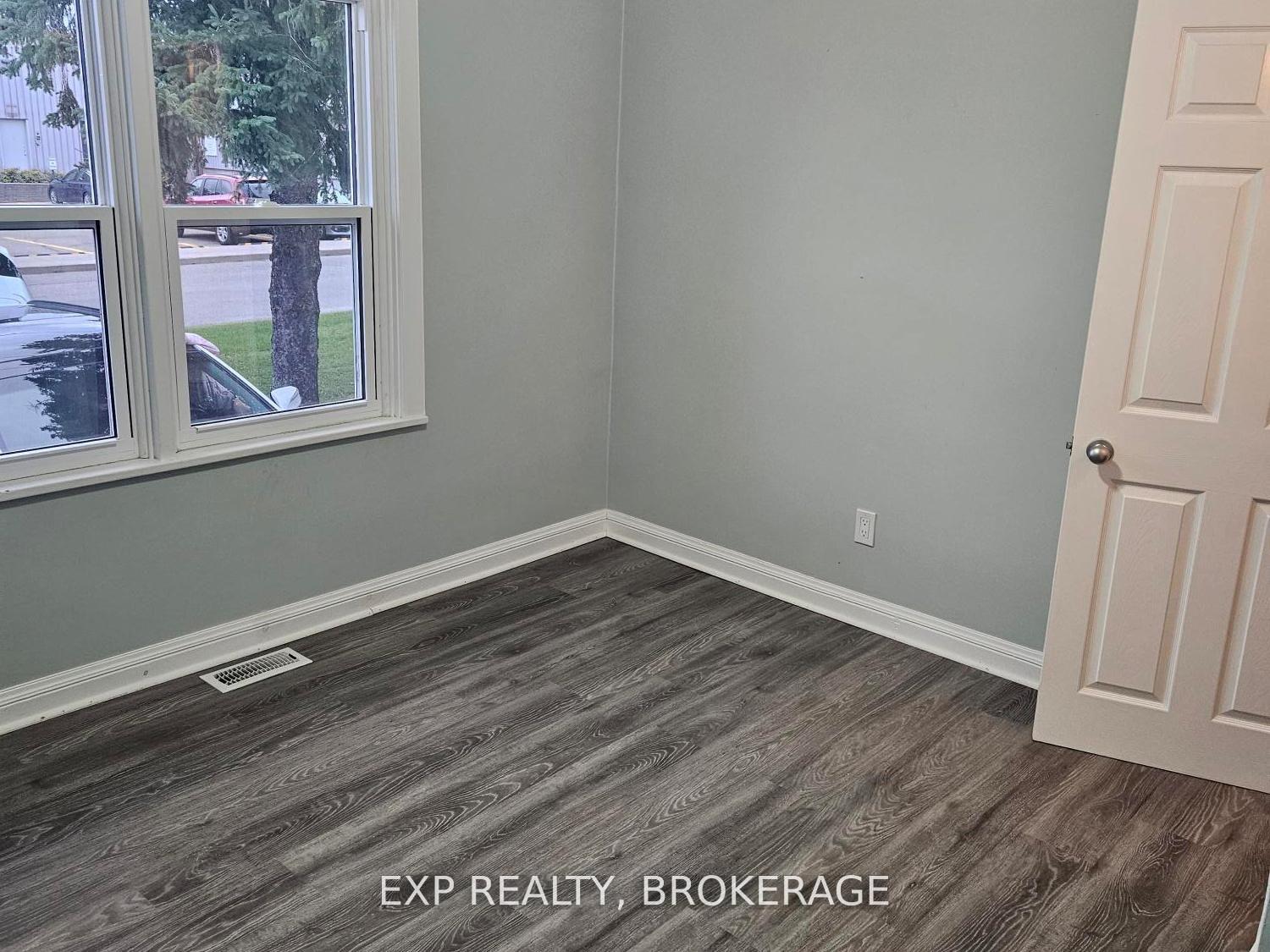 Photo 15 of 300 Herbert Street, Gananoque, Gananoque — HOMEH